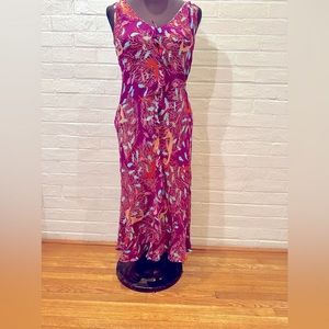 Beautiful vintage DVF silk dress, size 4! Perfect beach dress,
